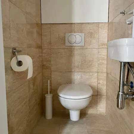 K9 B 5.8 * בודפשט